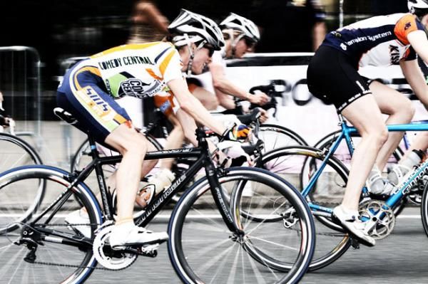 Sarah Chubb Sauvayre (CRCA/Comedy Central-Sid&rsquo;s Bikes) riding strong.