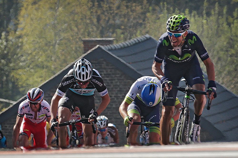 Alejandro Valverde (Movistar) makes his winning move.