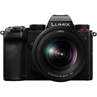 Panasonic Lumix S5 + 20-60mm F3.5-5.6 lens Panasonic Lumix S5 + 20-60mm F3.5-5.6 lens