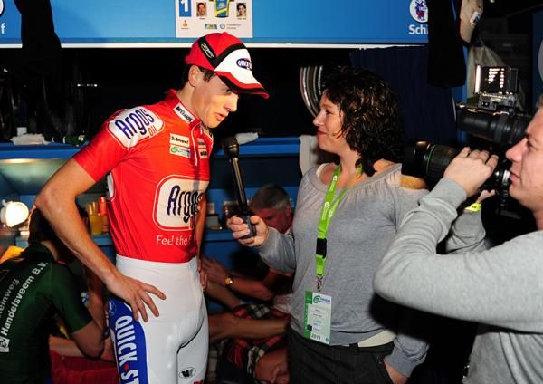 Niki Terpstra speaks to the press