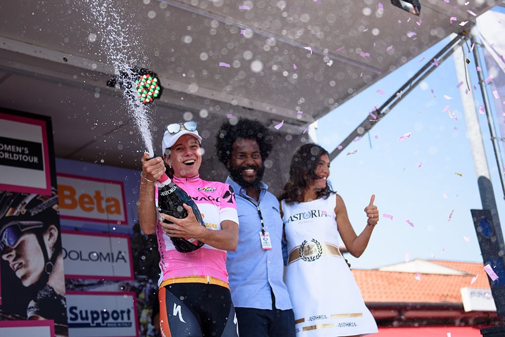 Evelyn Stevens (Boels Dolmans) has another day in pink at Giro Rosa 2016 - Stage 3
