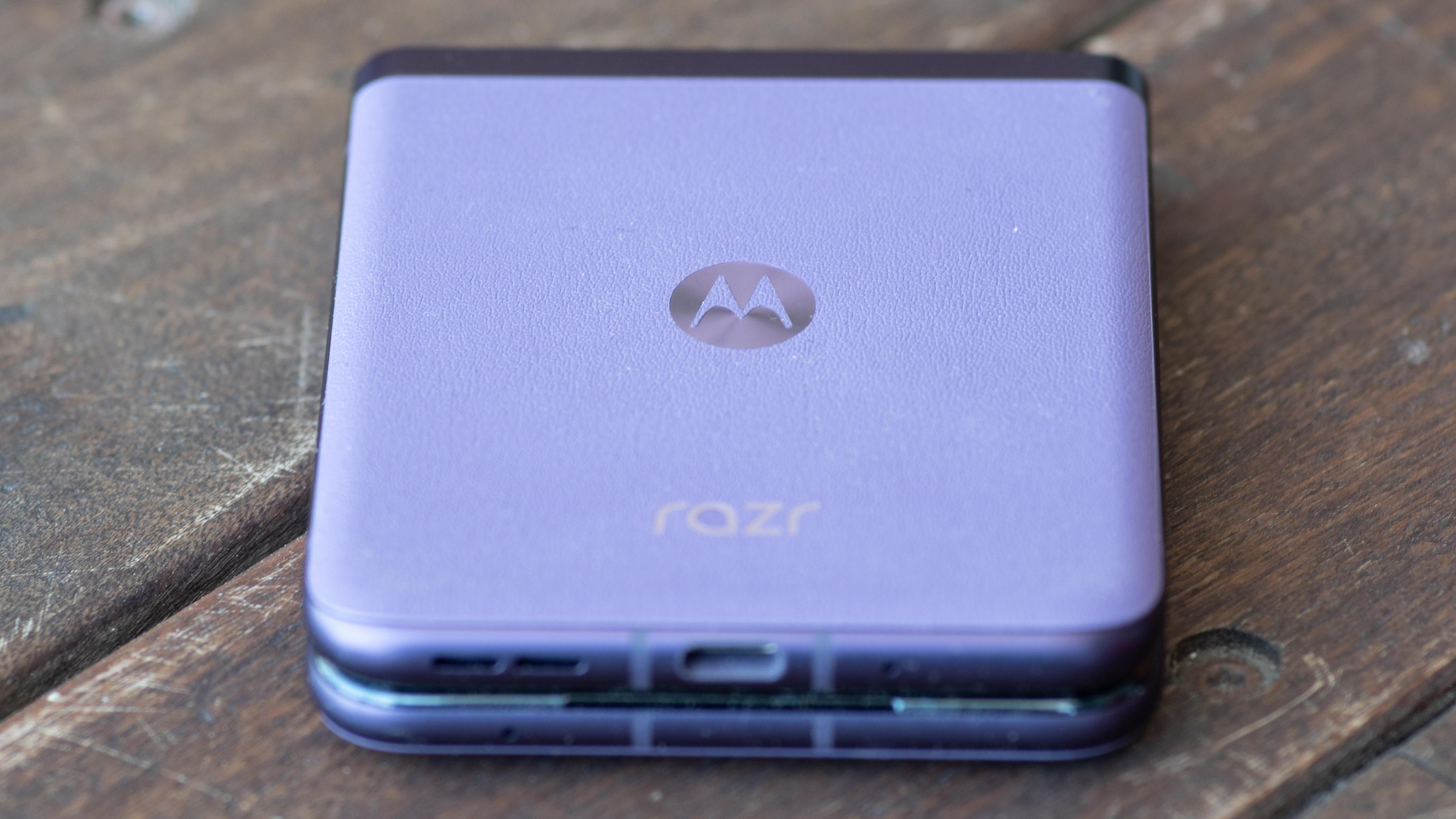 Motorola Razr (2023) in summer lilac, closed