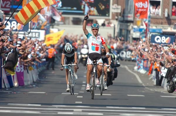 Philippe Gilbert (Omega Pharma-Lotto) made it look easy in Ans.