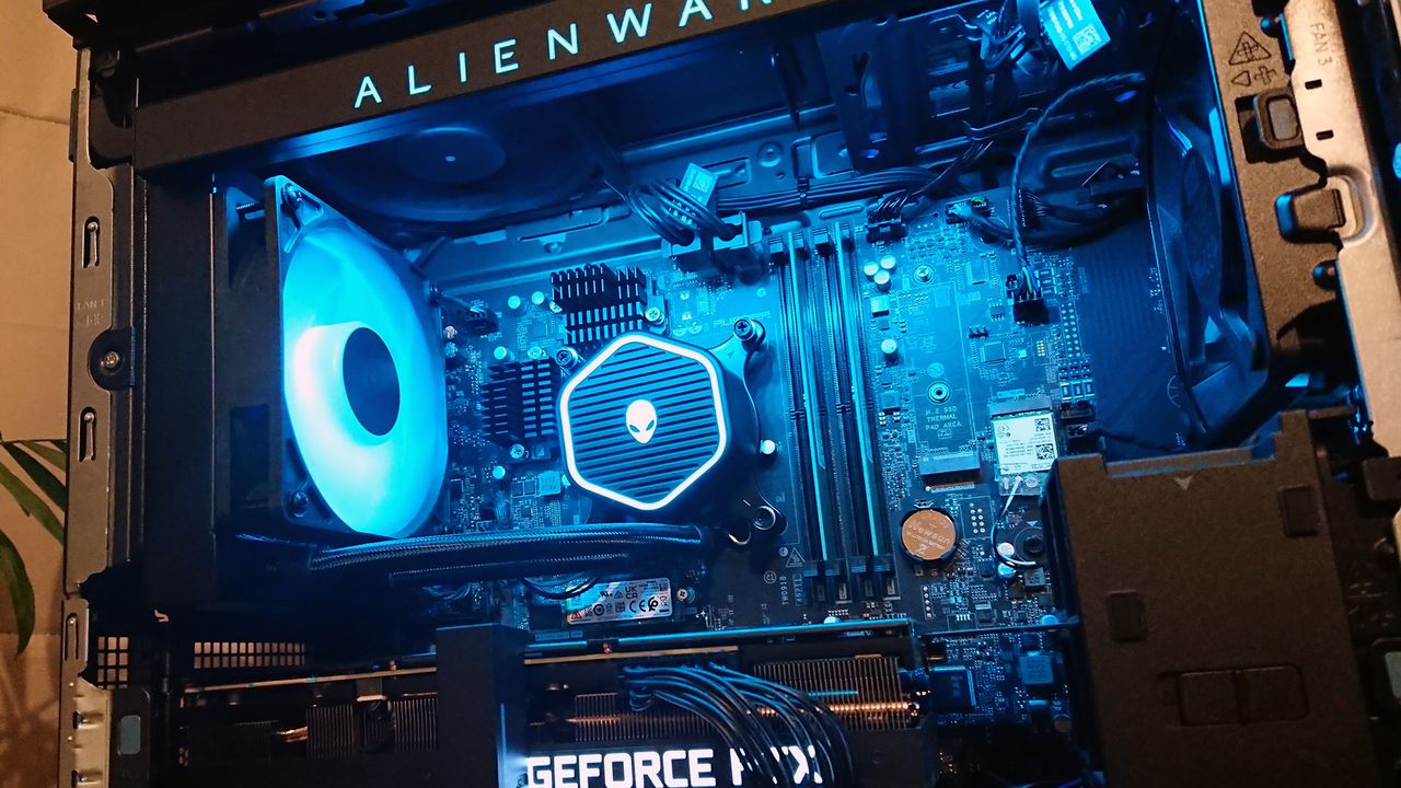 Alienware Aurora R13 Desktop internals
