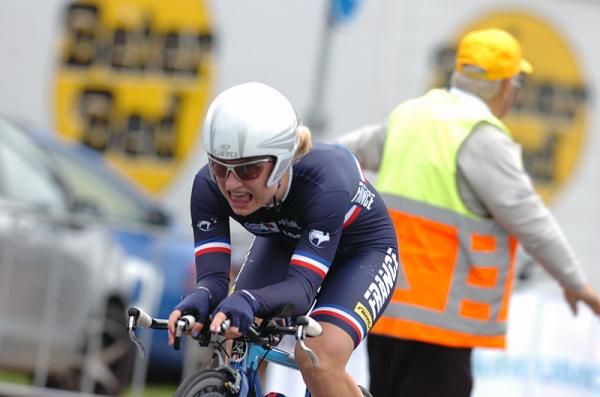 Eva Mottet (France) powers to a 6th place result.