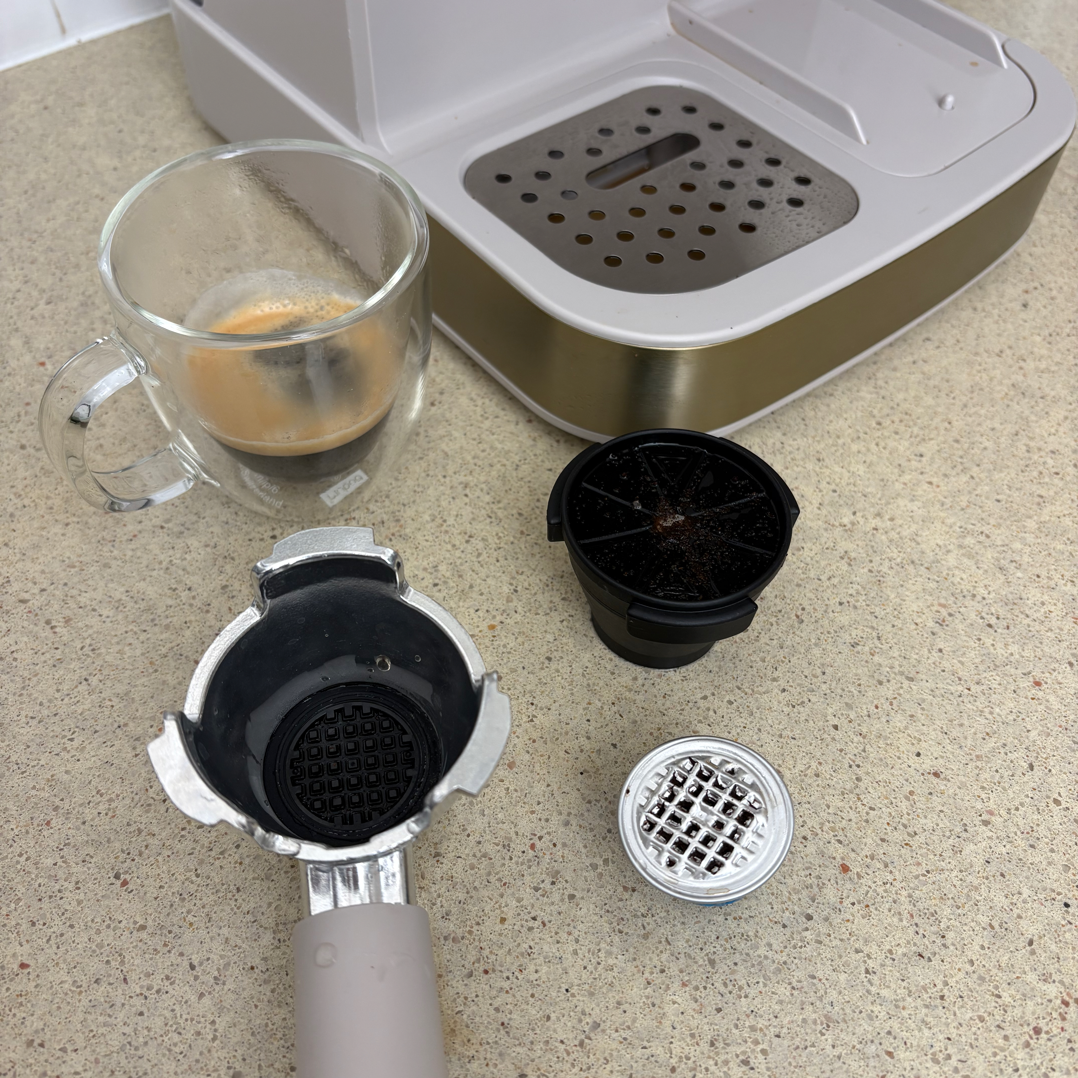 Testing the Russell Hobbs coffee machine