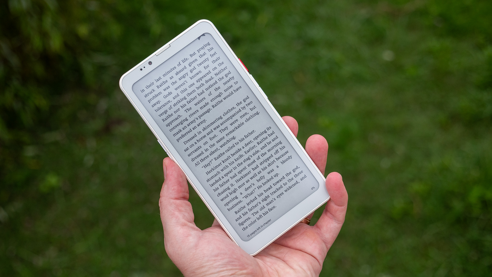 Reading a book on a Bigme HiBreak Pro E Ink smartphone