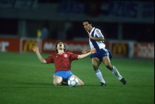 Jaime Magalhaes (right) in action for Porto against Bayern Munich in the 1987 European Cup final.