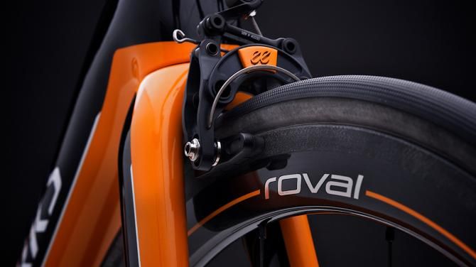 The Mclaren Roval tubular carbon rims are 30g lighter than standard