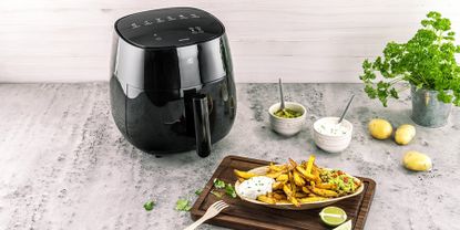Zwilling air fryer in lifestlye image 