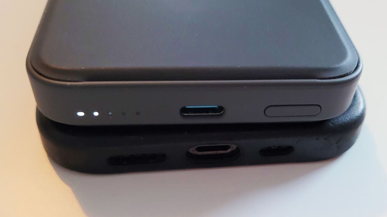 Anker 622 magnetic battery MagGo magsafe qi wireless charging