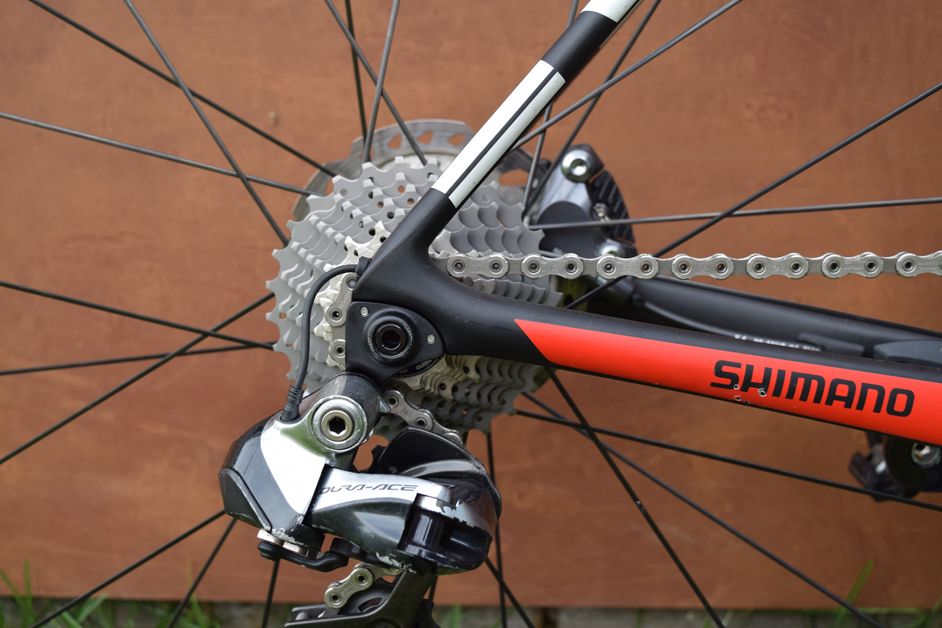 The development team bikes are still equipped with Dura-Ace chains and cassettes