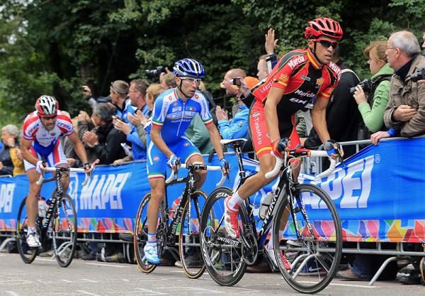 Alberto Contador (Spain) leads Diego Ulissi (Italy)