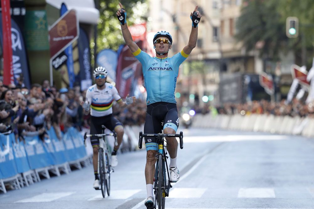 Luis Leon Sanchez (Astana) wins the final stage in Murcia ahead of Valverde