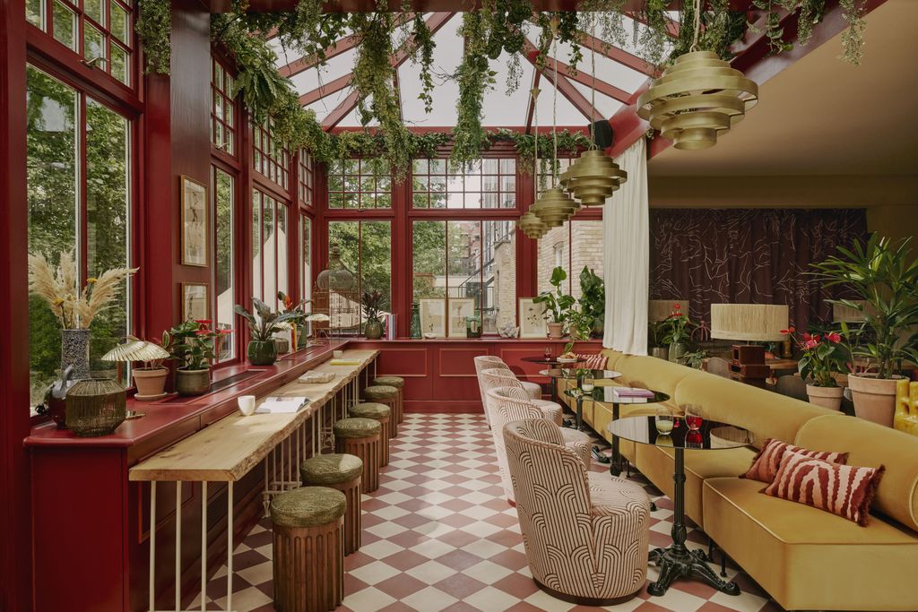 ember-locke-opens-its-doors-in-london-wallpaper