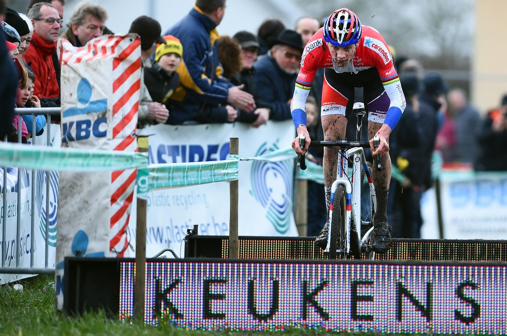 Mathieu van der Poel (Beobank-Corendon) decided to jump the barrier