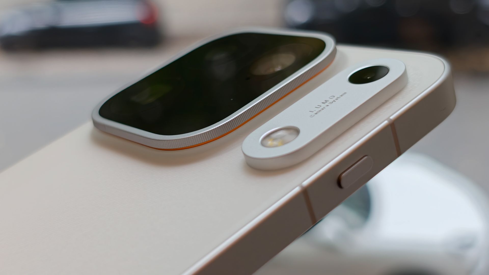 Oppo Find X10 Pro Max in Lunar White