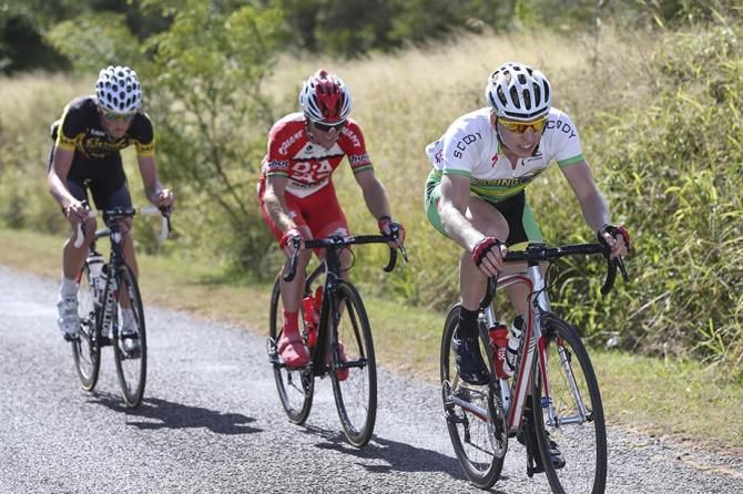 Craig Evers (Racing Kangaroos), Will Walker (Drapac) and Fraser Northy (Euride) try their luck