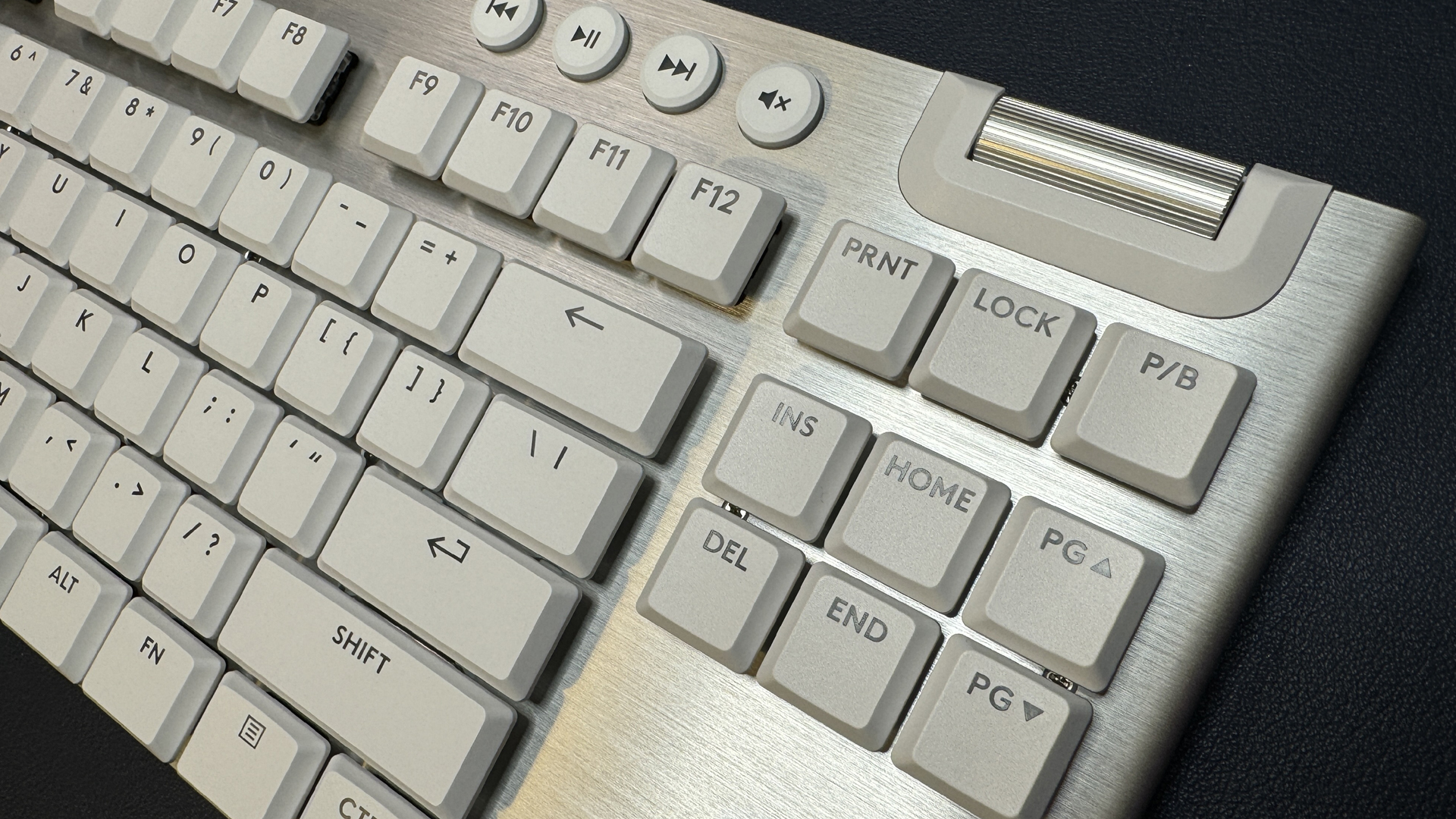 Logitech G915 X TKL