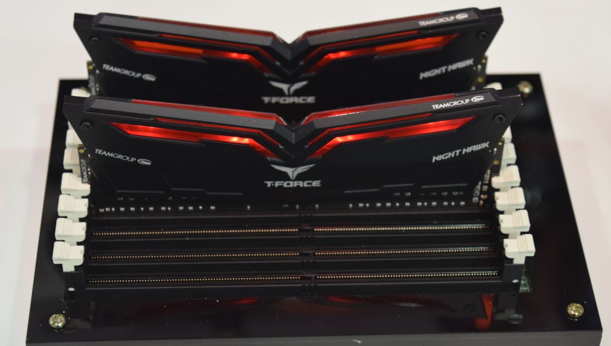 memoria ram 8gb ddr4 3000mhz teamgroup t force