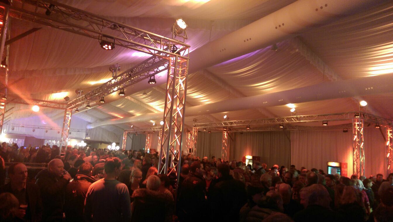 The party tent next to the hall in Vechta