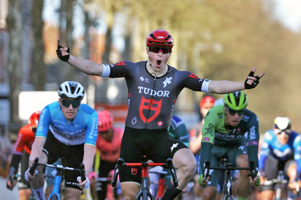 Arvid de Kleijn (Tudor Pro Cycling) wins stage 2 of Paris-Nice