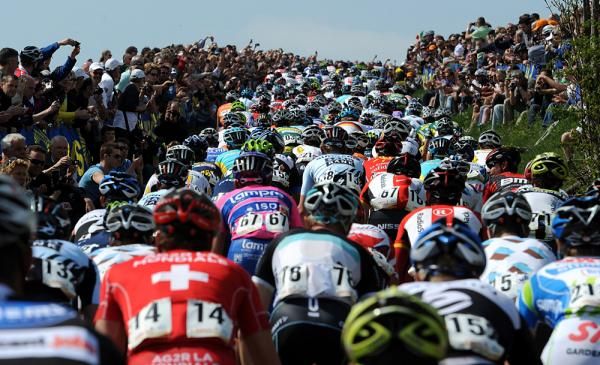 The peloton heads up one of the many bergs