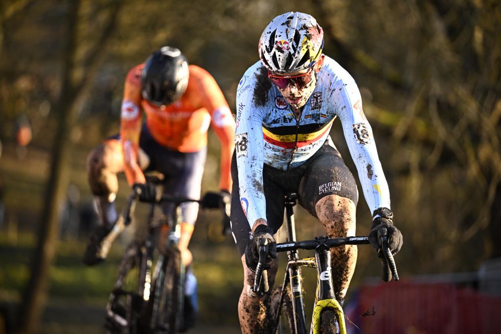 Belgian Wout van Aert pictured in action during the elite men competition of the UCI cyclocross World Championship, in Lievin, France, Sunday 02 February 2025. The world championships are taking place from 31 January until 02 February.
BELGA PHOTO JASPER JACOBS (Photo by JASPER JACOBS / BELGA MAG / Belga via AFP)