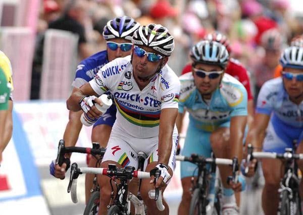 Paolo Bettini looks not too thrilled about the stage 18 finish