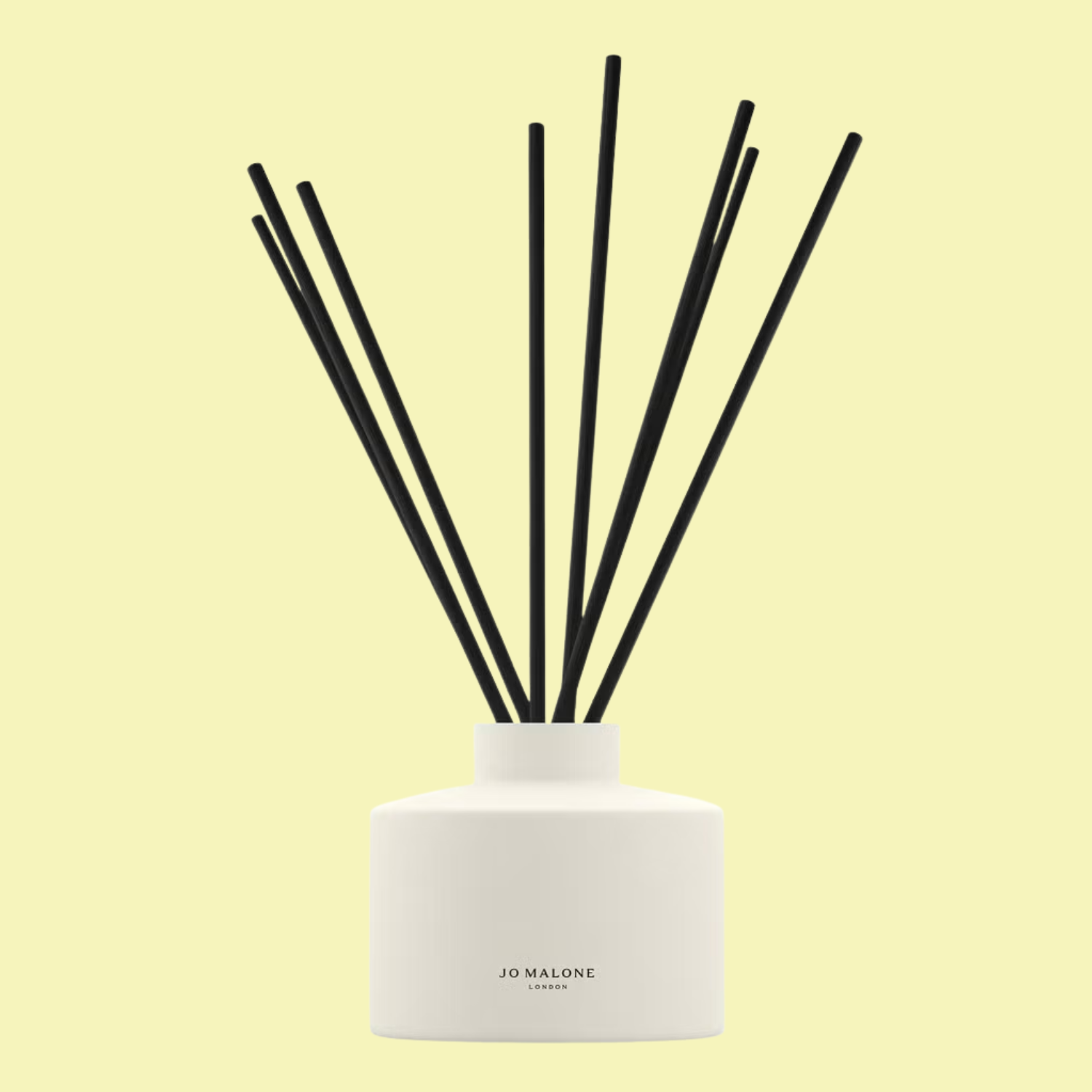 A white ceramic diffuser