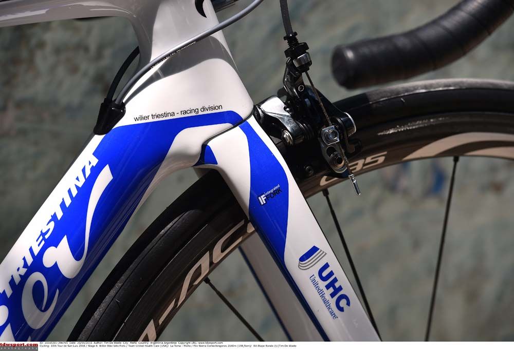 The UnitedHealthcare team uses Tacx bottles and cages