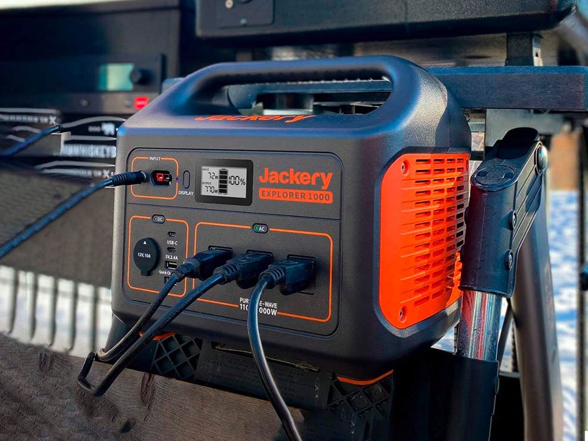 Jackery Explorer