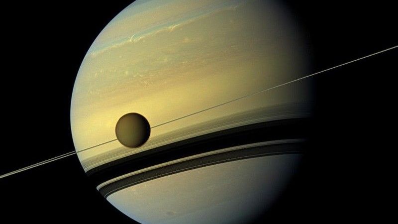Did a titanic moon crash create Saturn's iconic rings?