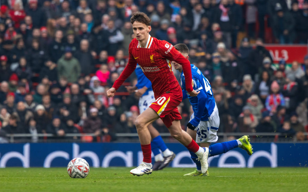 LIVERPOOL, ENGLAND - JANUARY 11: (THE SUN OUT, THE SUN ON SUNDAY OUT) Tyler Morton of Liverpool runs with the ball during the Emirates FA Cup Third Round match between Liverpool and Accrington Stanley at Anfield on January 11, 2025 in Liverpool, England. (Photo by Liverpool FC/Liverpool FC via Getty Images)