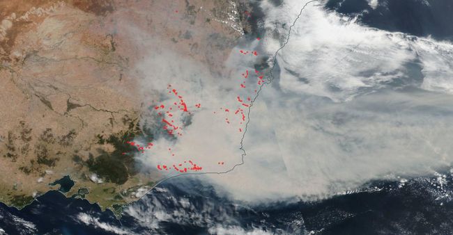 The Worldview tool from NASA's Earth Observing System Data and Information System (EOSDIS) shows this scene on Jan. 2, 2019, as wildfires continue in their intensity along the southeastern coast of Australia.