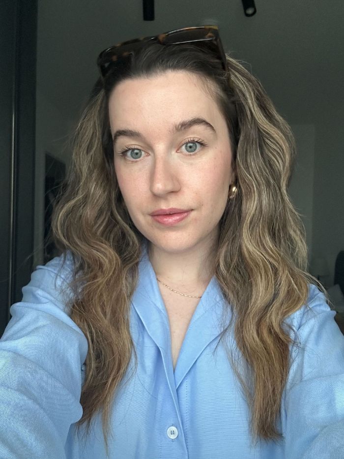 Junior beauty editor Grace Lindsay testing one of the best hair wavers