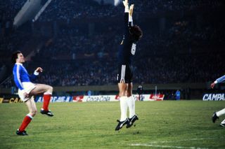 Argentina's Ubaldo Fillol makes a saves at the 1978 World Cup.