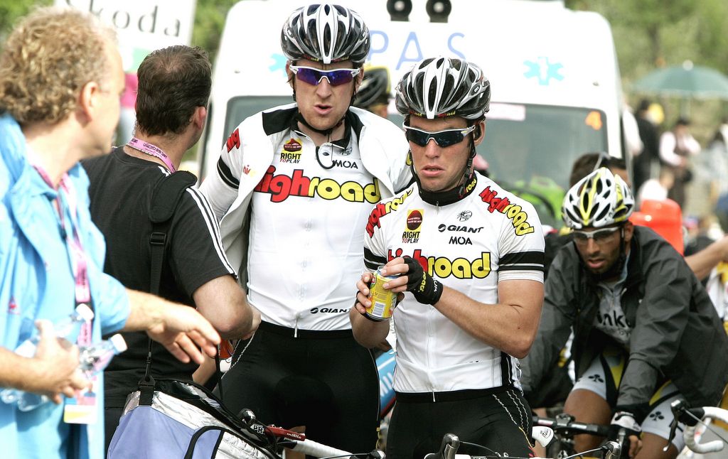 Brad Wiggins with Mark Cavendish at High Road