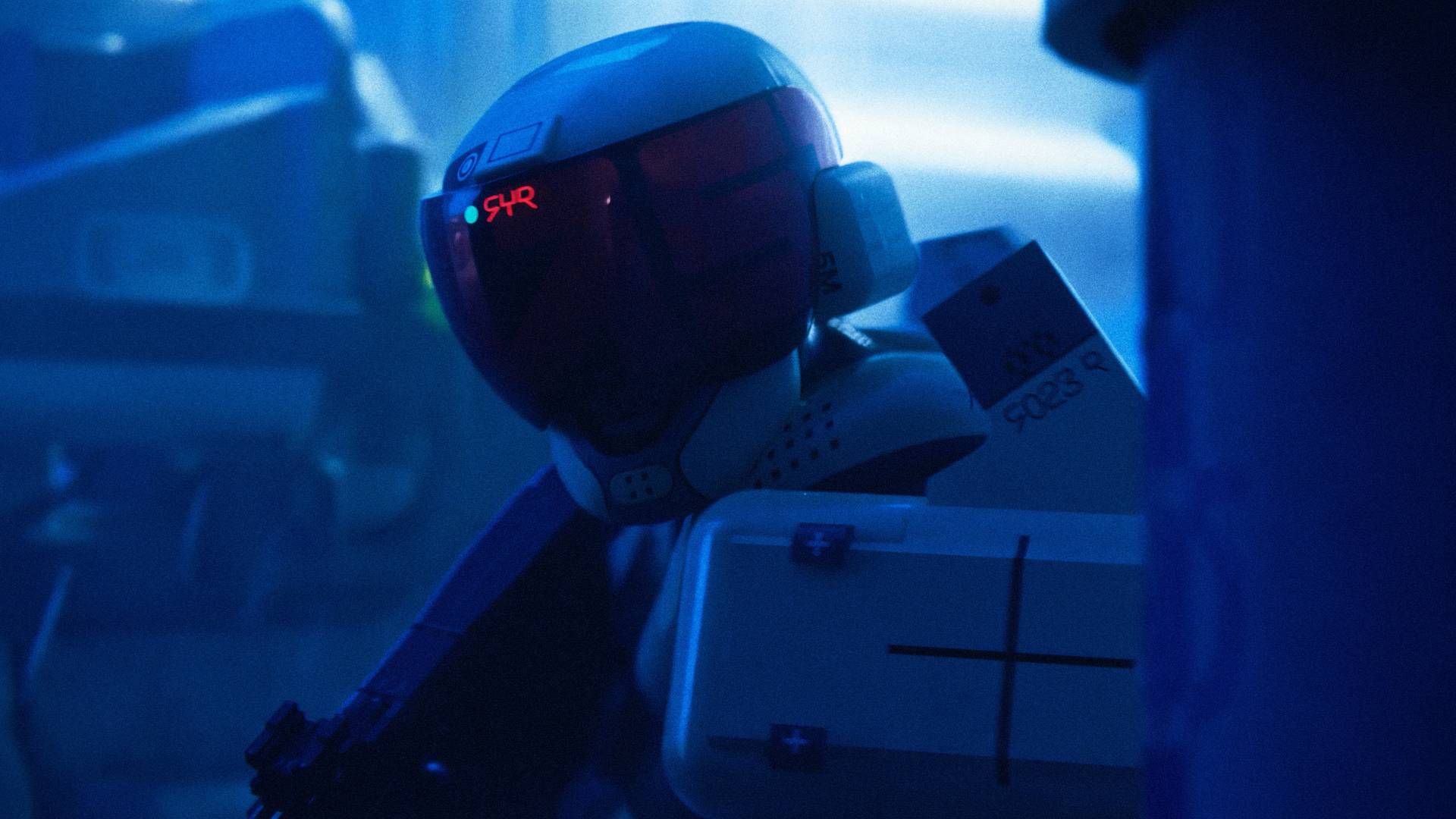 Marathon destroyer runner shell peaking around corner