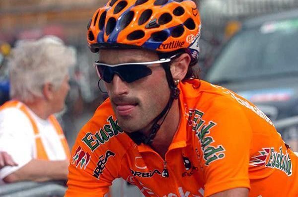 Iban Mayo (Euskaltel) comes in
