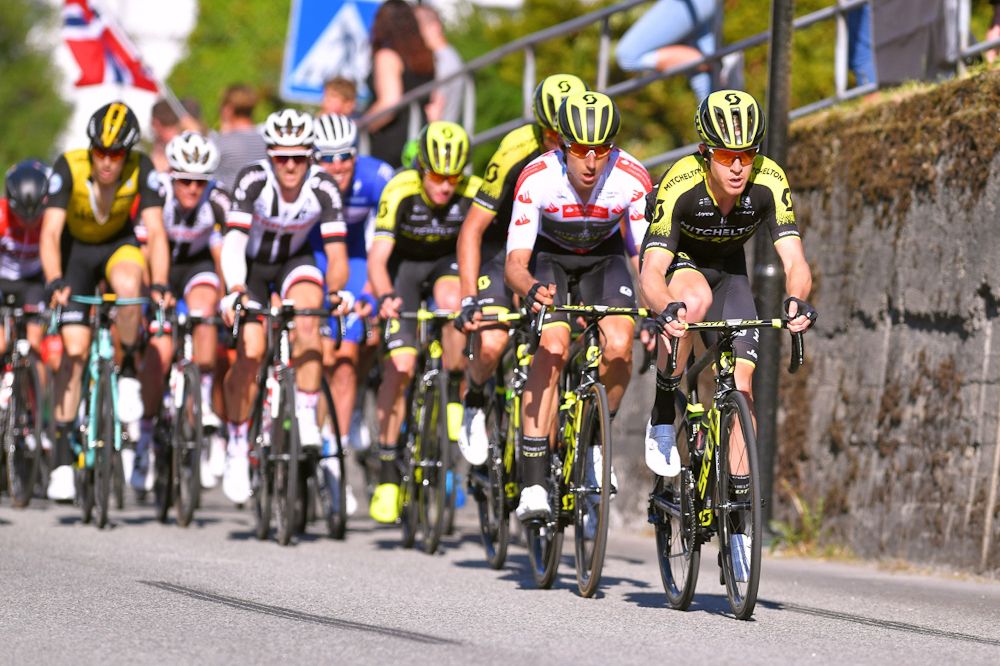 Cameron Meyer (Mitchelton-Scott) leads the bunch at tour des Fjords