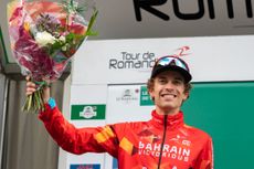 Gino Mäder on the podium of the Tour de Romandie