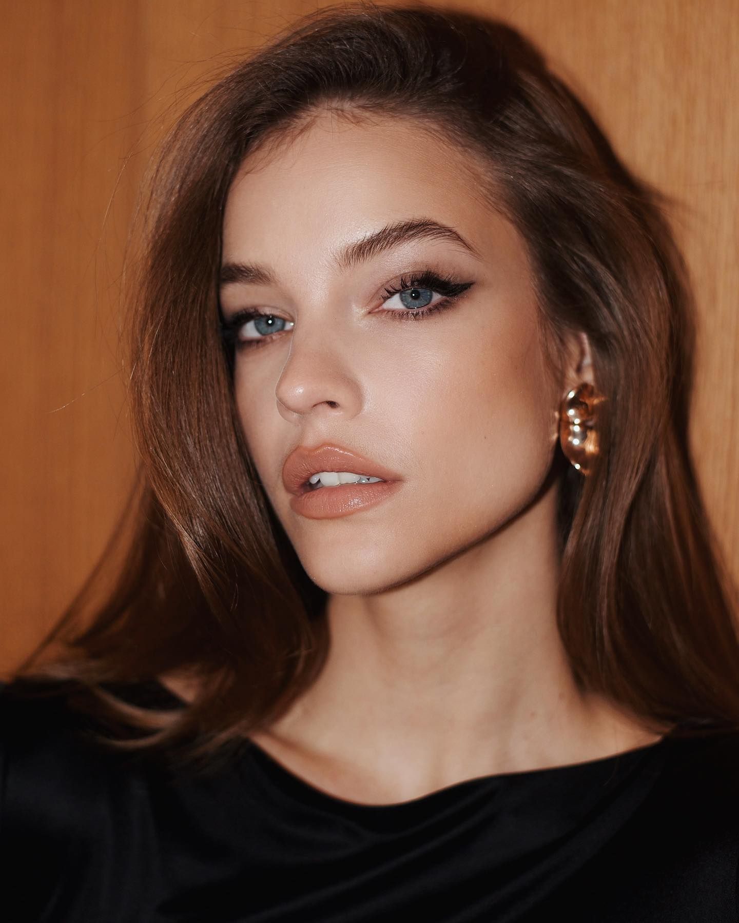 burgundy brunette hair