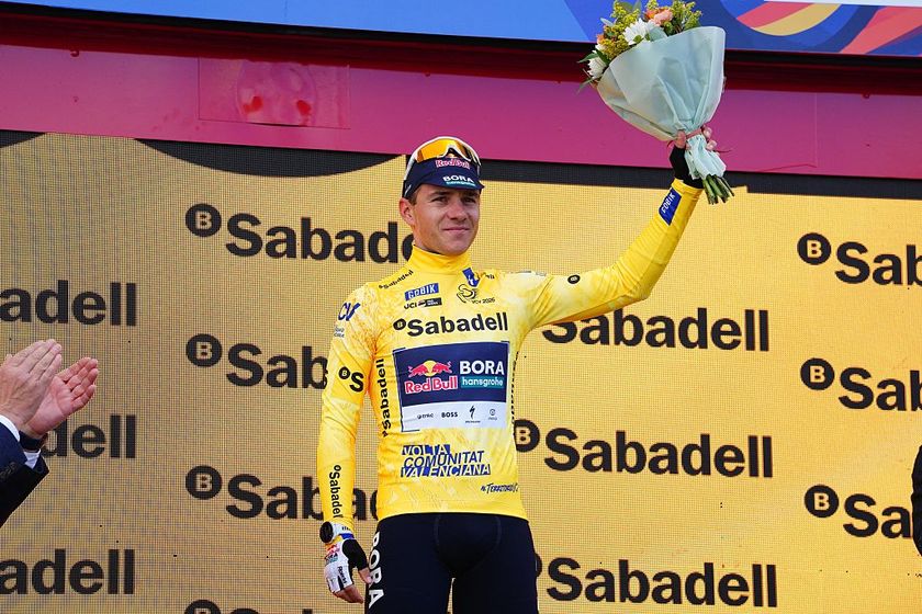 2026 Volta a la Comunitat Valenciana: Remco Evenepoel celebrates overall victory