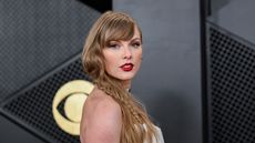 taylor swift on red carpet