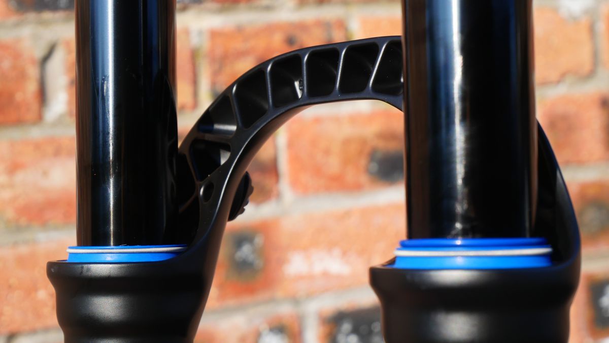 &Ouml;hlins RXF34 m.2 lowers and seals