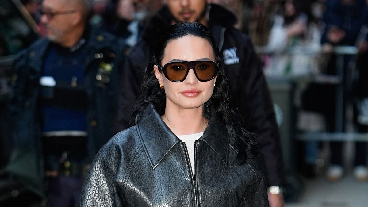 This Is the Trend to Wear With a White Skirt in 2026 to Look Cool Instead of Dated