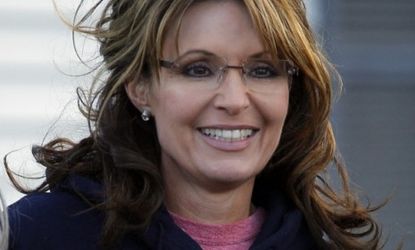 Sarah Palin sports a New Hampshire sweatshirt Thursday