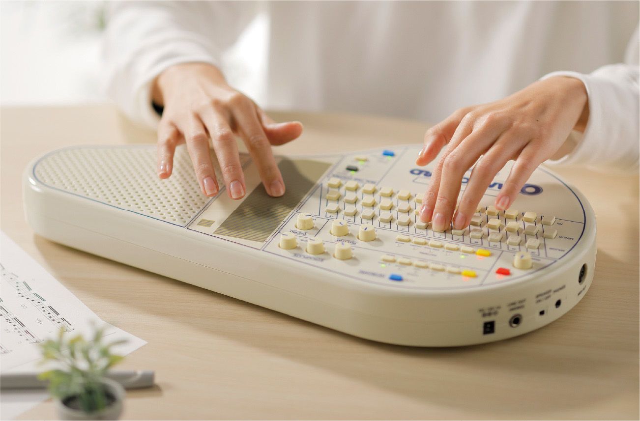 Suzuki Musical Instruments Omnichord OM-108