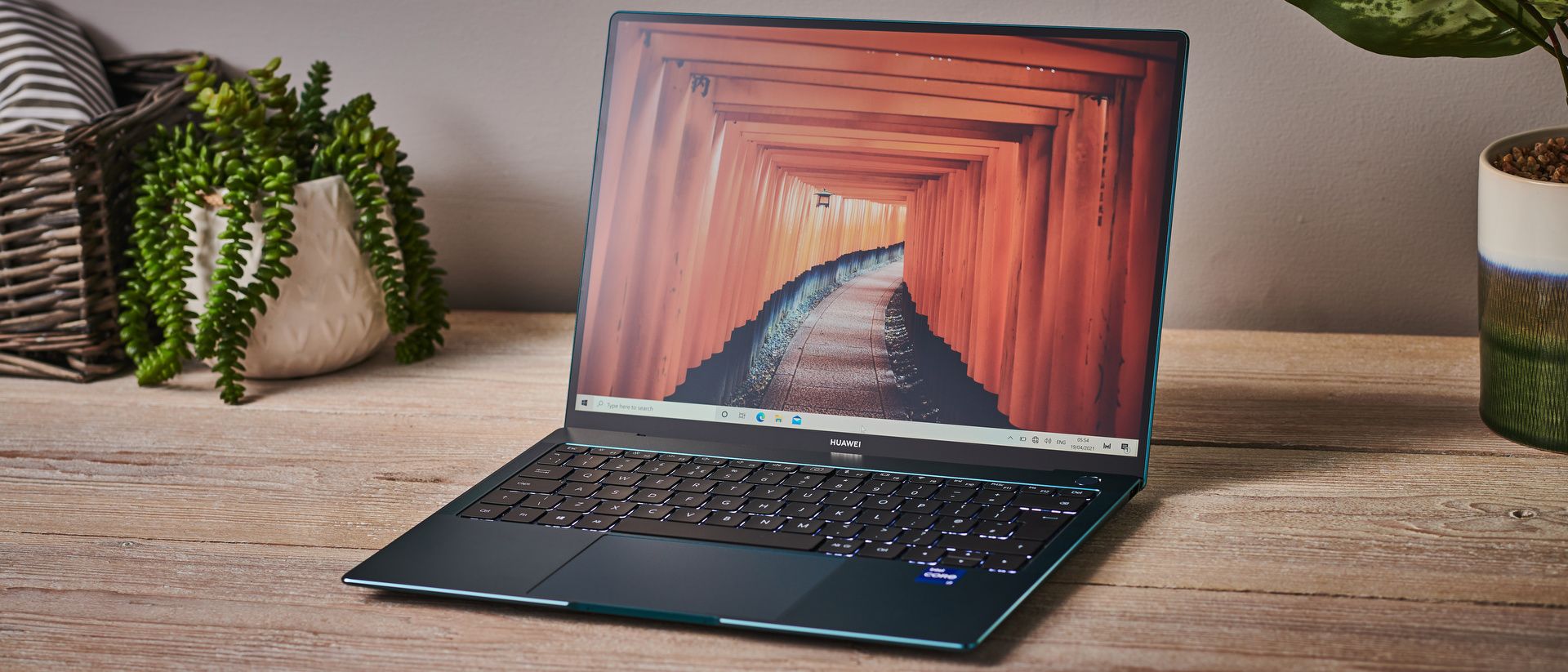 Huawei　Matebook D6ZwdZp9RFrw9UinEetueJ-1920-80.jpg